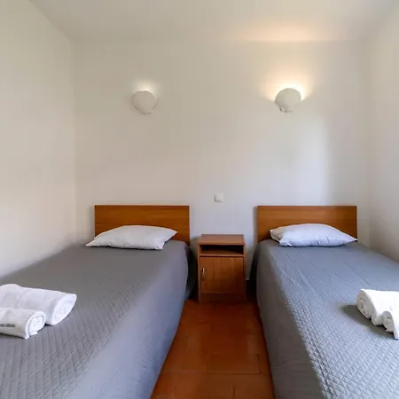 Uno By Hellovacations *