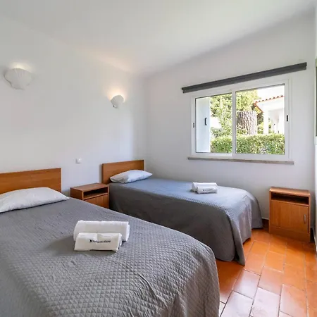 Uno By Hellovacations *