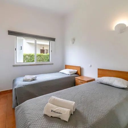 Uno By Hellovacations *